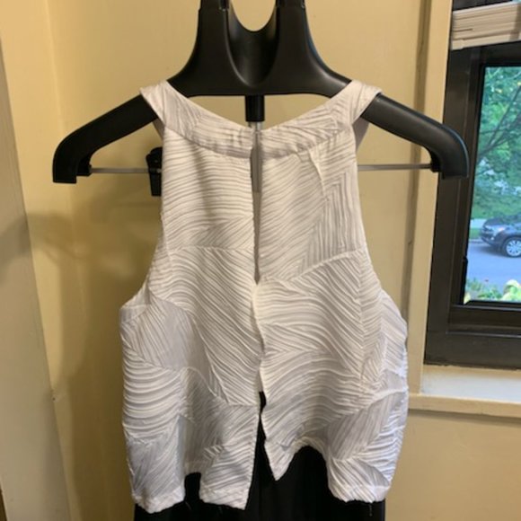 White and Black Sleeveless Jumpsuit - Picture 8 of 8